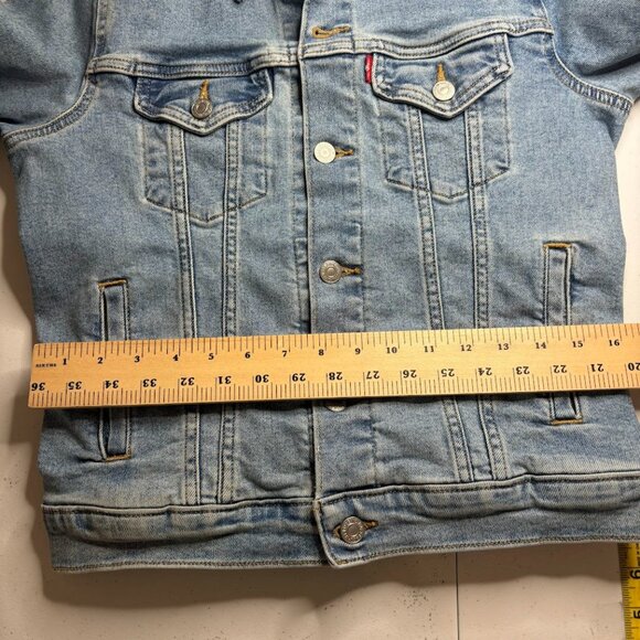 Vintage Y2K Levi’s Trucker Jacket Red Tab Light Wash Denim Made In USA Sz Small - Picture 9 of 12